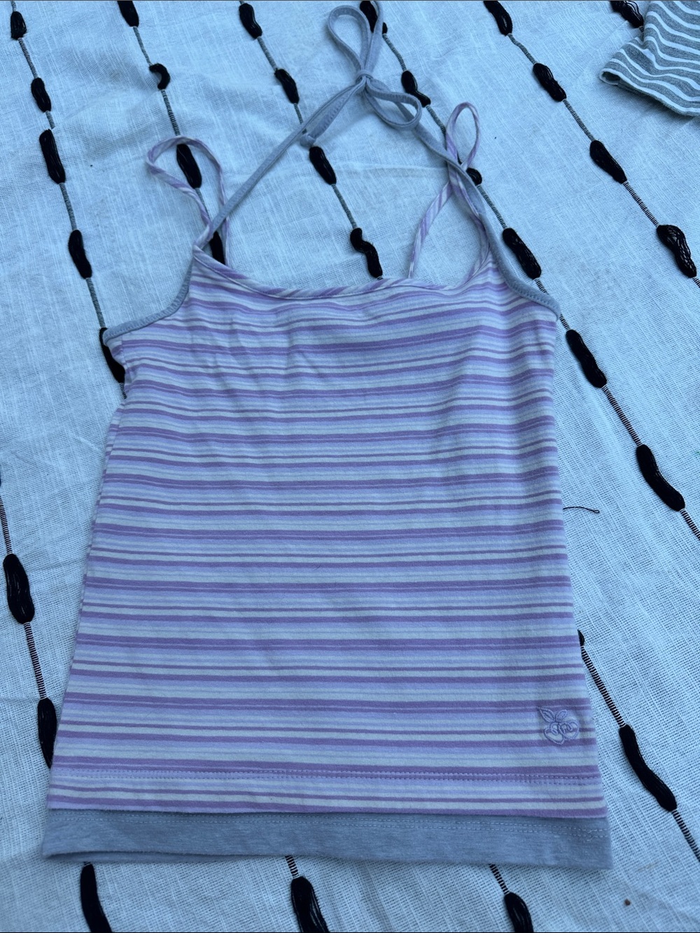 Hollister, Brandy Melville,garage and out from under tank tops. - Picture 8 of 11